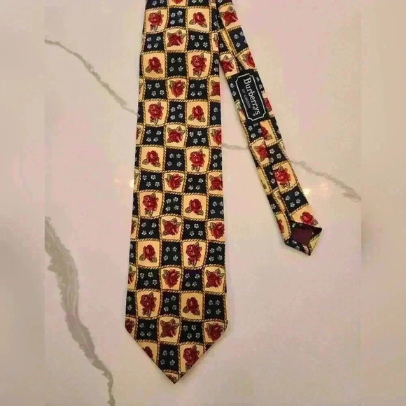 VTG Burberry's Of London Roses Silk Hand Sewn Mens Tie - Picture 1 of 6